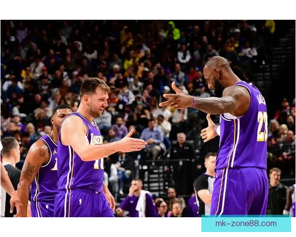 东契奇爆砍43分创纪录詹姆斯准三双湖人力克步行者西卡被驱逐引争议